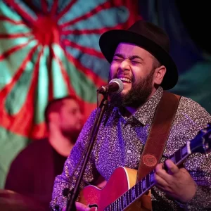 9:30 a 11:00 Gypsy Jazz / Studio Itaka (s dětmi od 0 do 3 let)